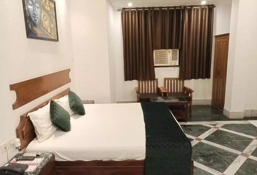 Hotel Ananda Krishna Van