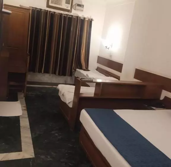 Hotel Ananda Krishna Van