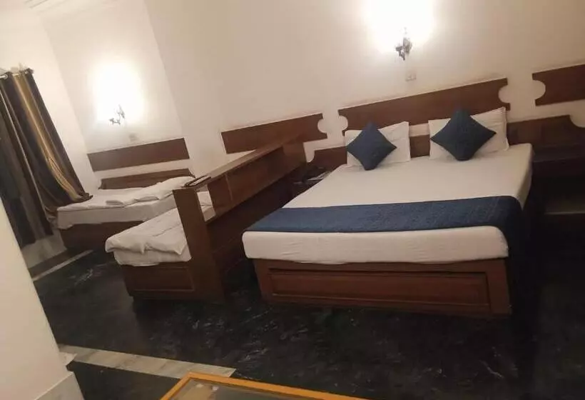 Hotel Ananda Krishna Van