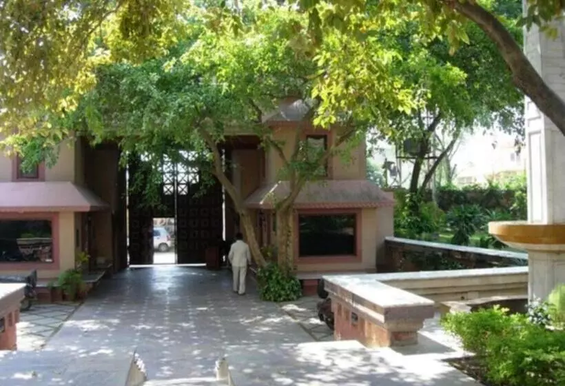 Hotel Ananda Krishna Van