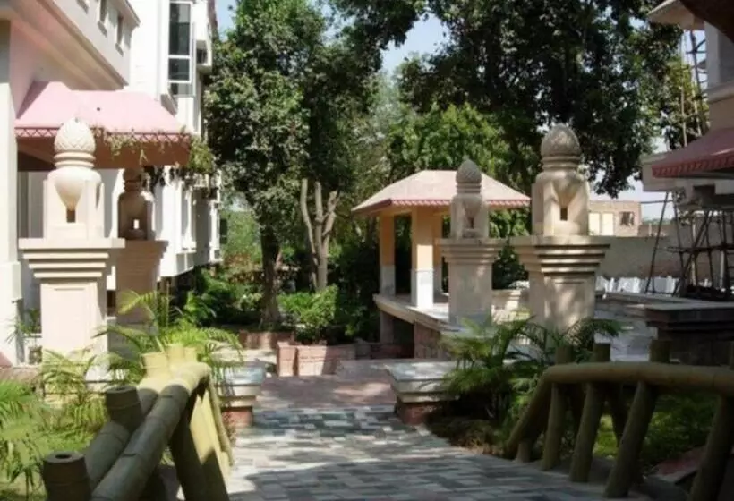 Hotel Ananda Krishna Van