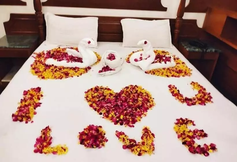 Hotel Ananda Krishna Van