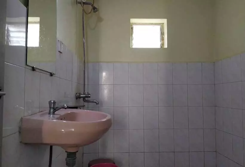 בית מלון כפרי Atlanta Beach Resort