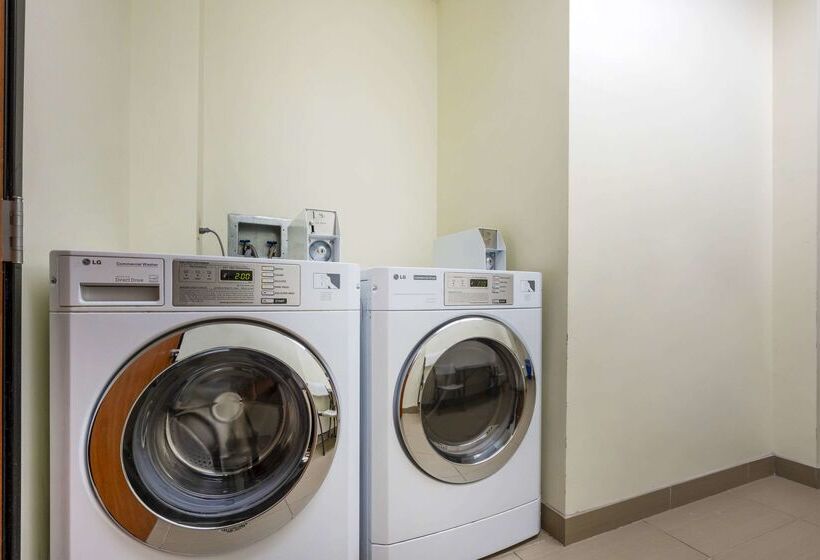 هتل Comfort Suites Redding Shasta Lake