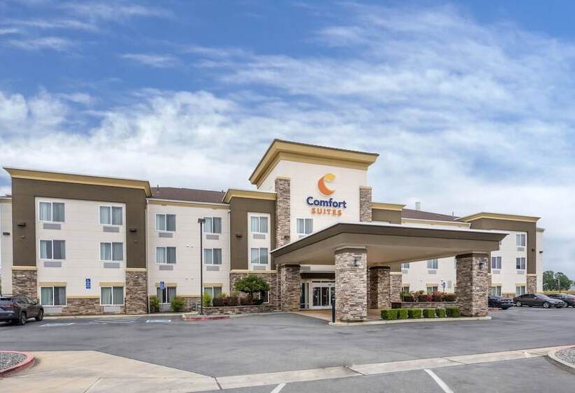 هتل Comfort Suites Redding Shasta Lake