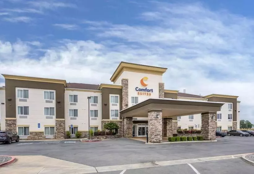 Отель Comfort Suites Redding  Shasta Lake