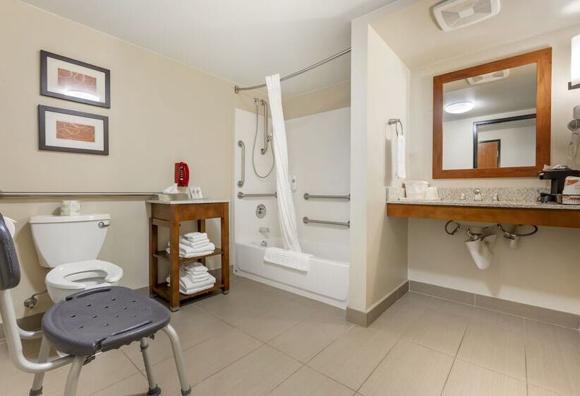 هتل Comfort Suites Redding Shasta Lake