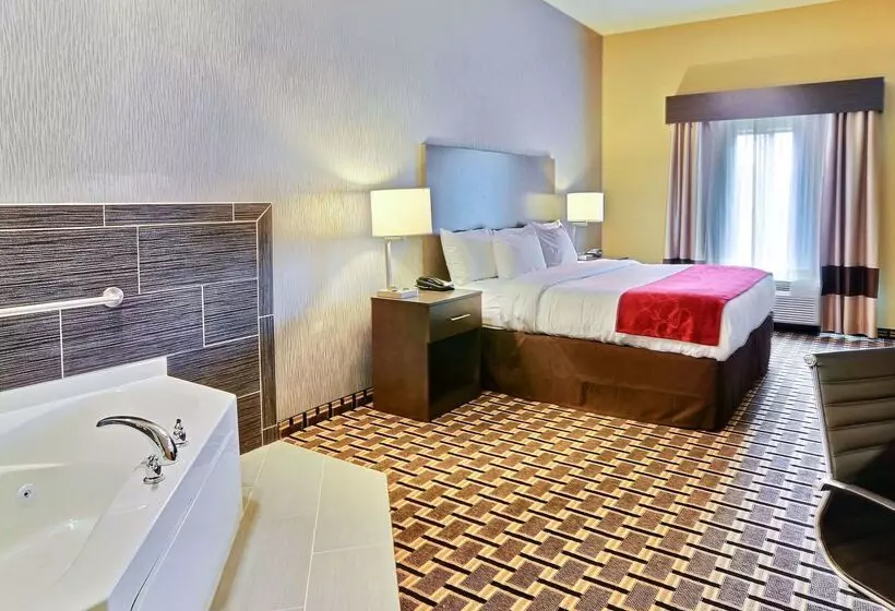 Отель Comfort Suites Uniontown