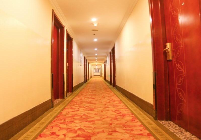 Отель Greentree Inn Beijing Xicheng District Caishikou Express