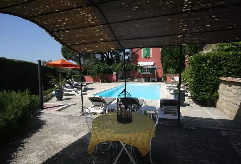 Отель Le Madaleno