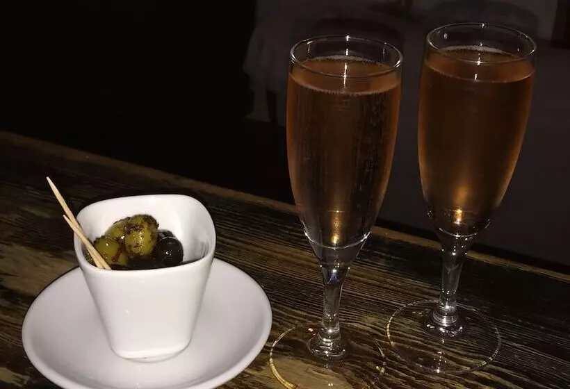 Отель Le Madaleno