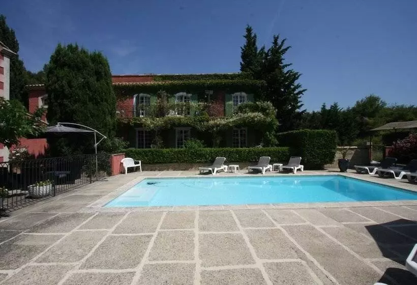 Отель Le Madaleno