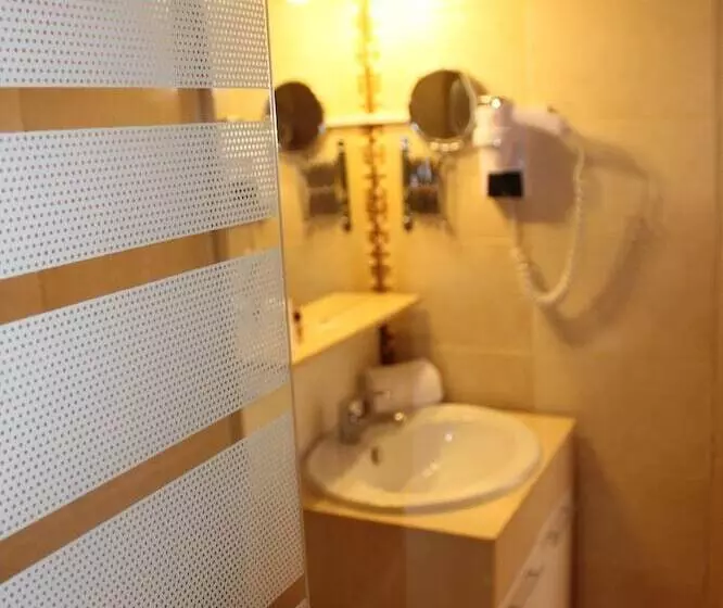 Отель Le Madaleno