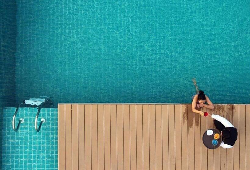 هتل Ngwe Saung Yacht Club & Resort