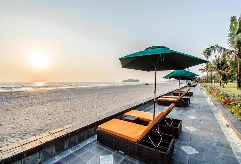 هتل Ngwe Saung Yacht Club & Resort