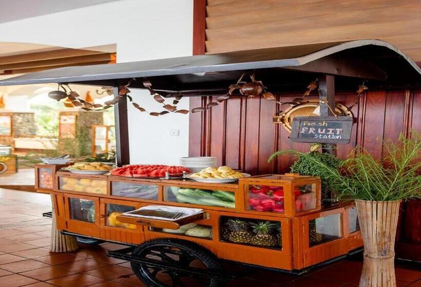 هتل Ngwe Saung Yacht Club & Resort