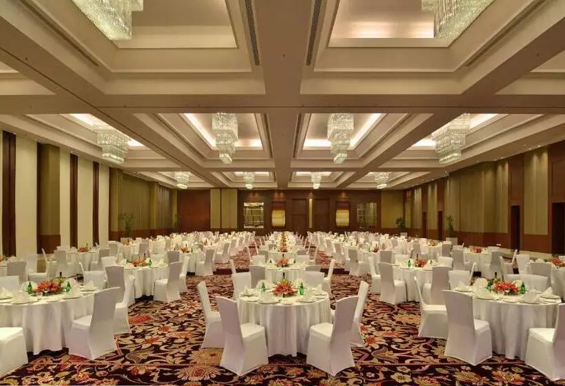 Hotel Park Plaza Chandigarh Zirakpur