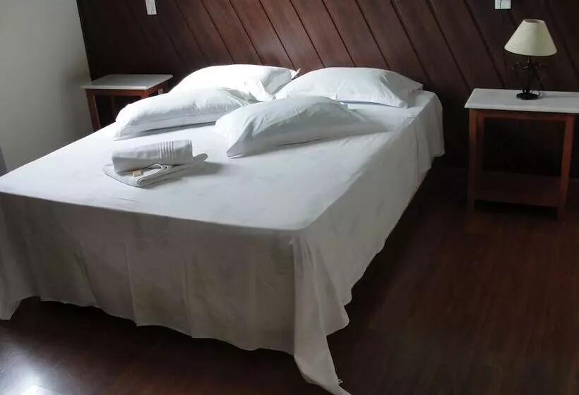 Hotelli Pousada Casa Dos Contos