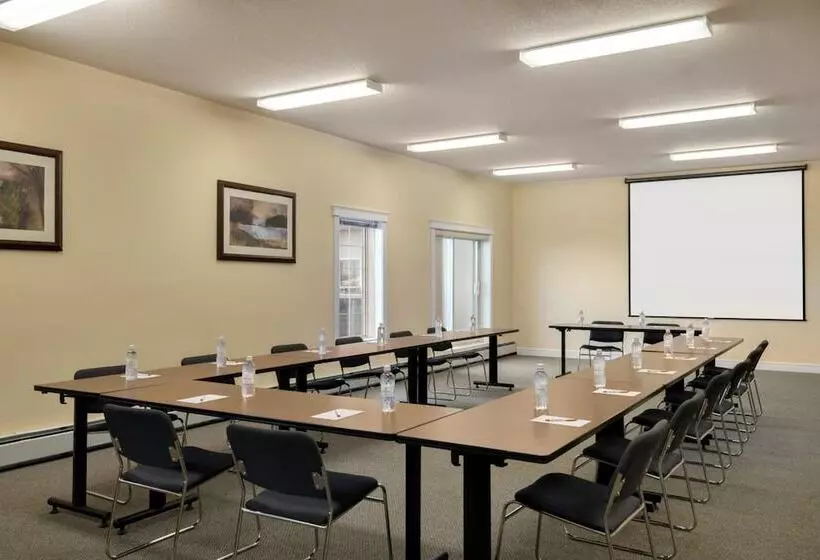 Stanton Suites Hotel Yellowknife