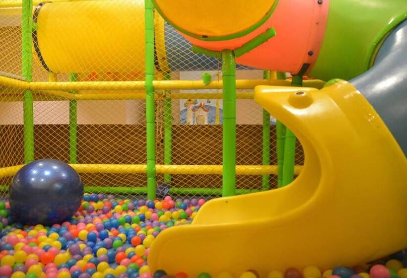 Hotel Tianjin Jing Ji Saint Light Resort & Spa