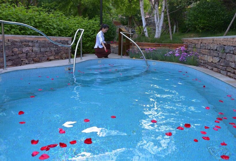 Hotel Tianjin Jing Ji Saint Light Resort & Spa