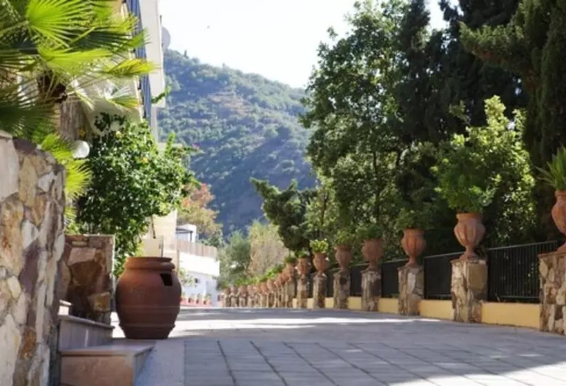 ホテル Villaggio Capo Alaua