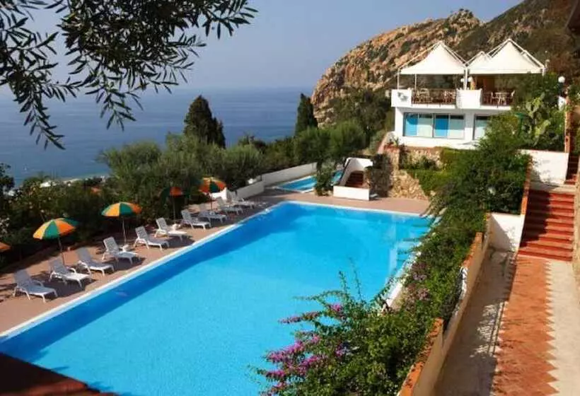 ホテル Villaggio Capo Alaua