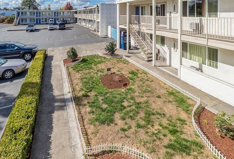 Motel 6 Beaverton, Or