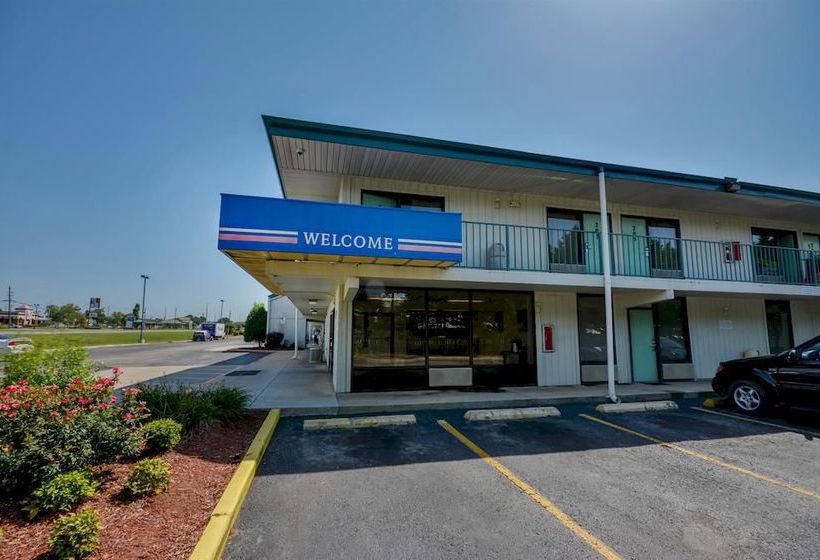 Motel 6 Huntsville - Madison