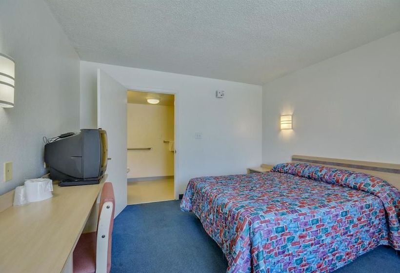 Motel 6 Huntsville - Madison
