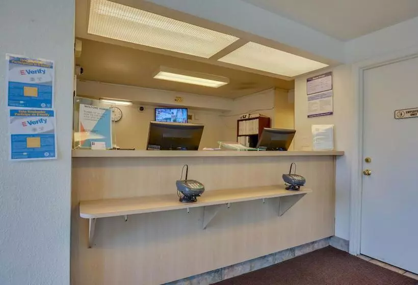 Motel 6 Huntsville - Madison