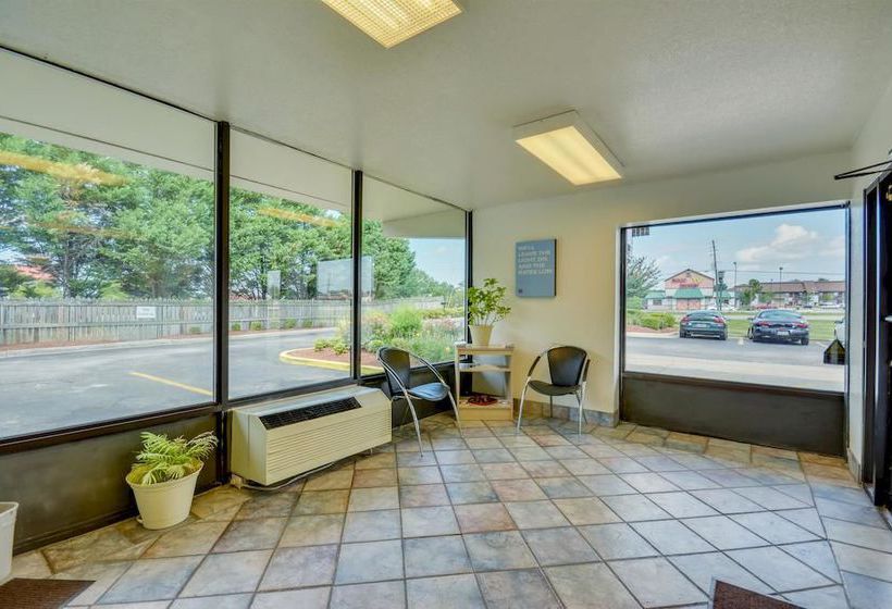 Motel 6 Huntsville - Madison