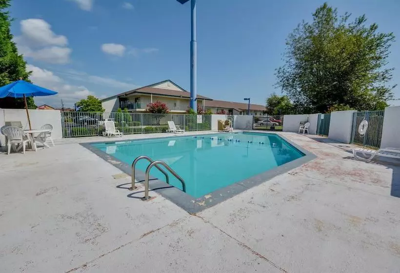 Motel 6 Huntsville - Madison