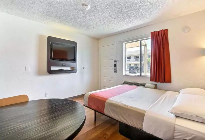 Motel 6 Oakland, Ca   Airport