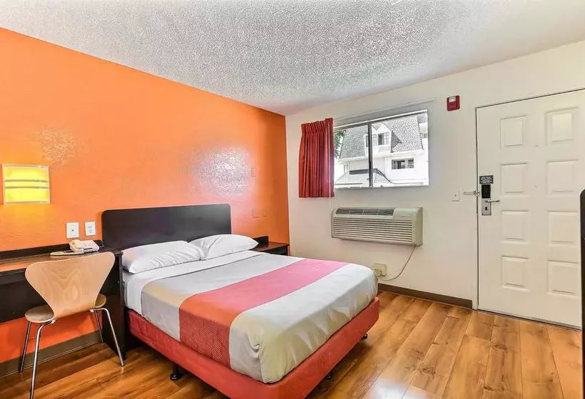 Motel 6 Oakland, Ca   Airport