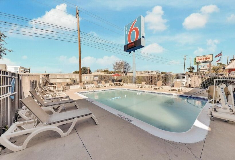 Motel 6 Austin, Tx   Airport   South