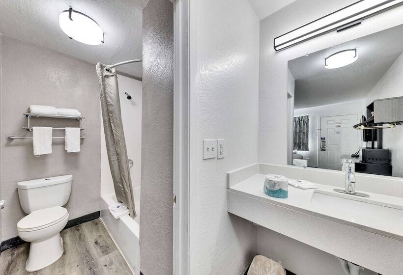 Motel 6 Austin, Tx   Airport   South