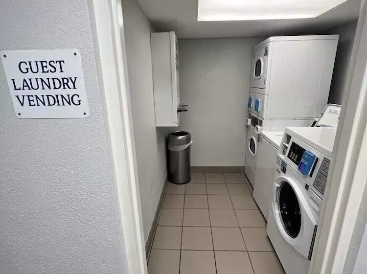 Motel 6council Bluffs, Ia  Omaha East