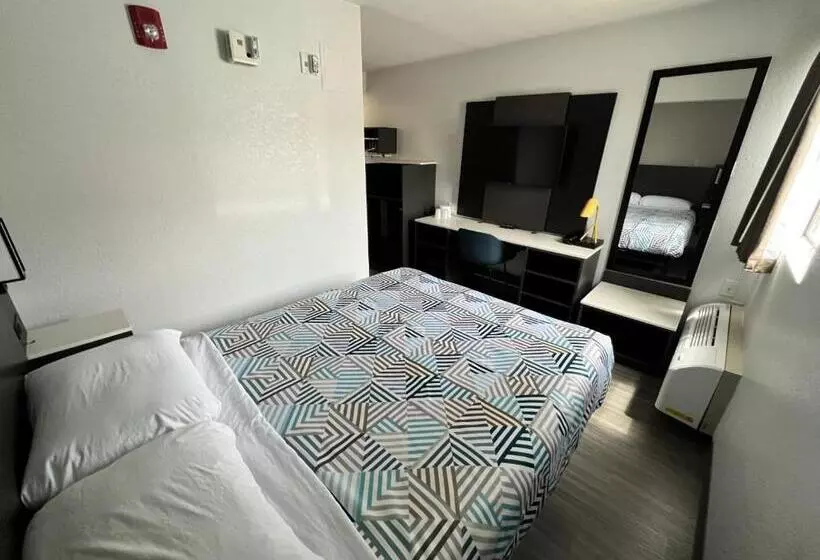 Motel 6council Bluffs, Ia  Omaha East