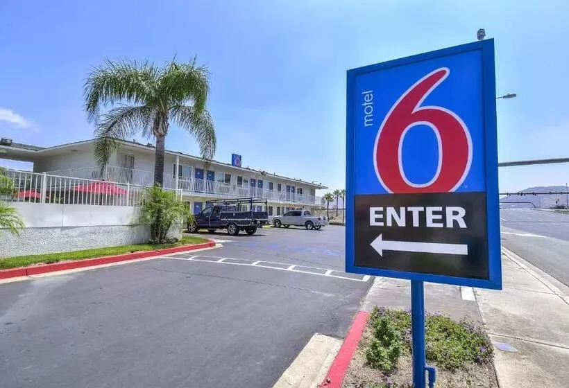Motel 6fontana, Ca