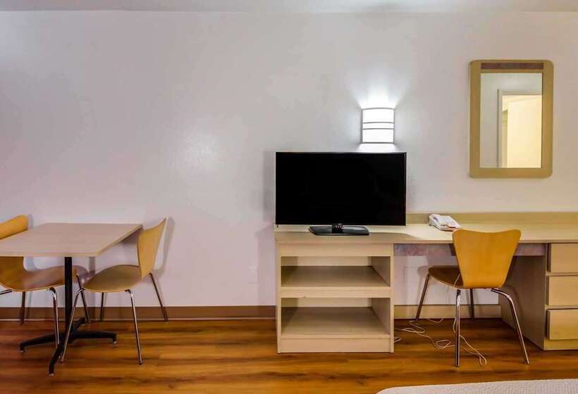 Motel 6greensboro, Nc  Airport