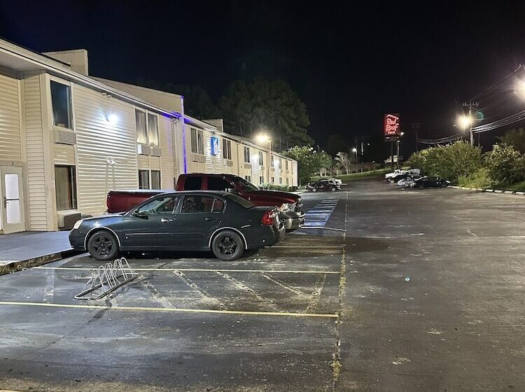 Motel 6greensboro, Nc  Airport