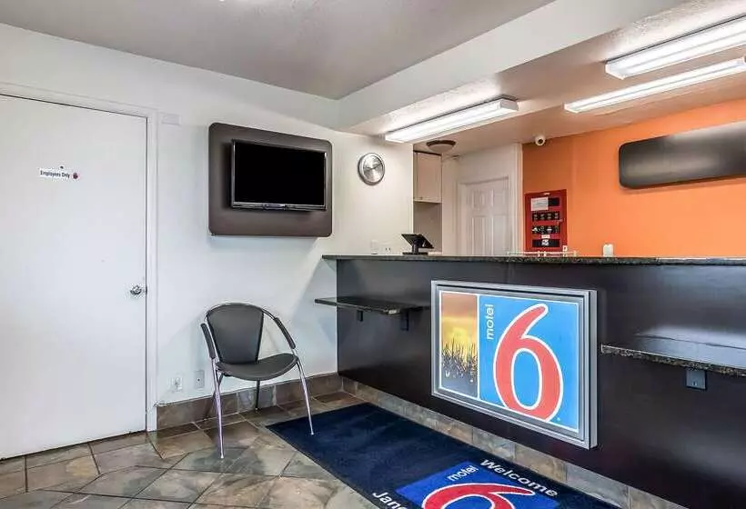 Motel 6janesville, Wi