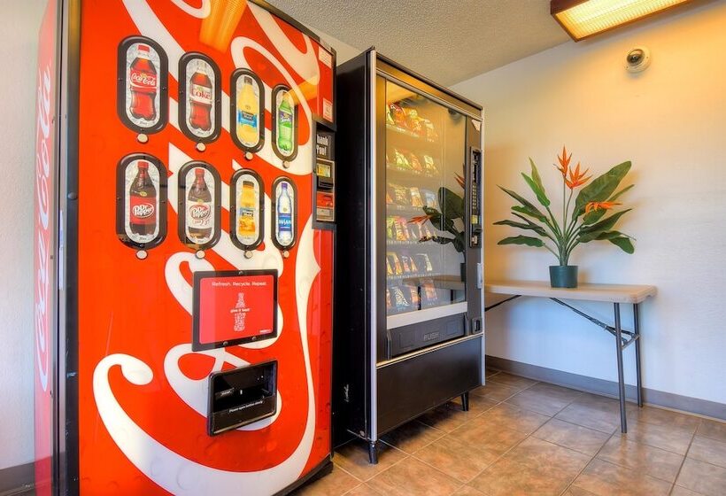 فندق على الطريق Park Inn By Radisson, Las Vegas Boulder Hwy