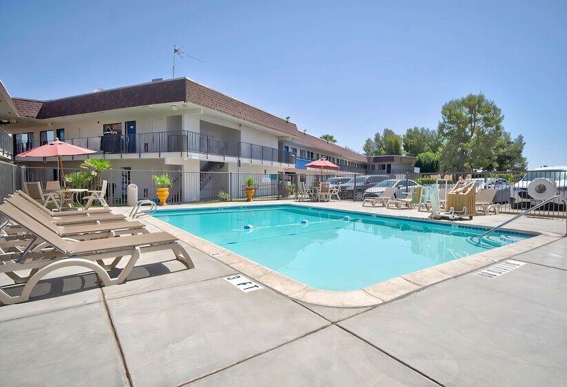 Motel 6palmdale, Ca