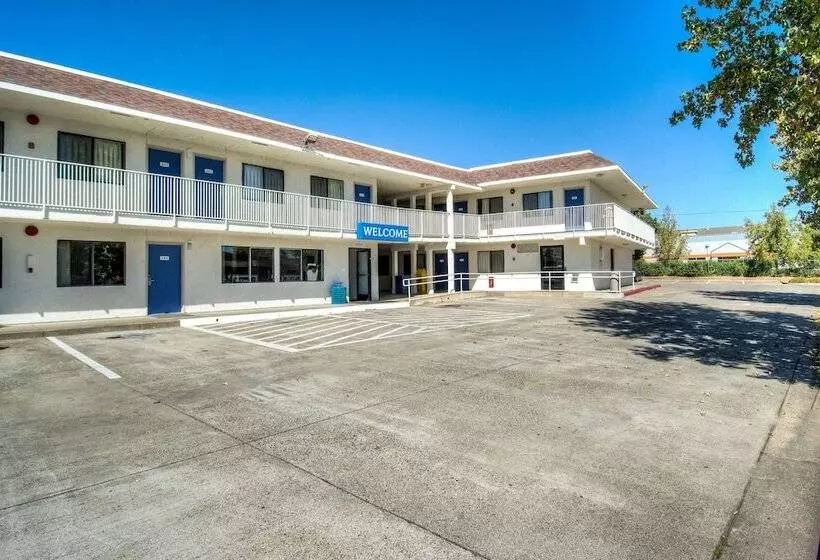 Motel 6 Redding, Ca North