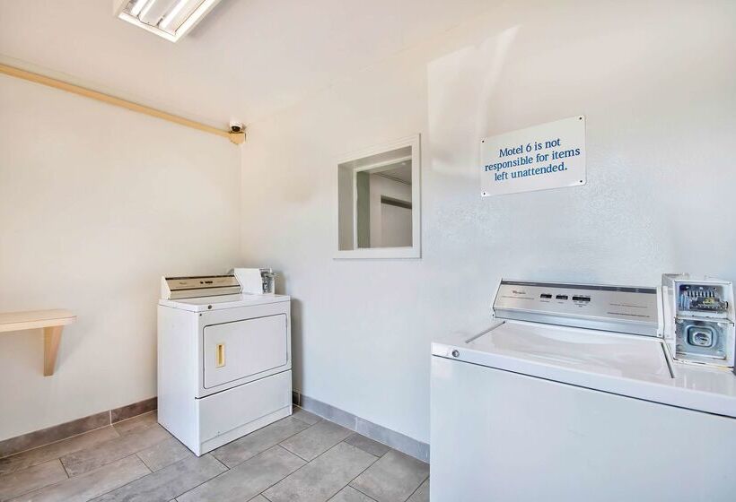 Motel 6 Russellville, Ar