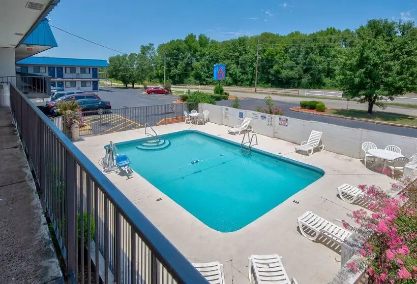 Motel 6 Russellville, Ar