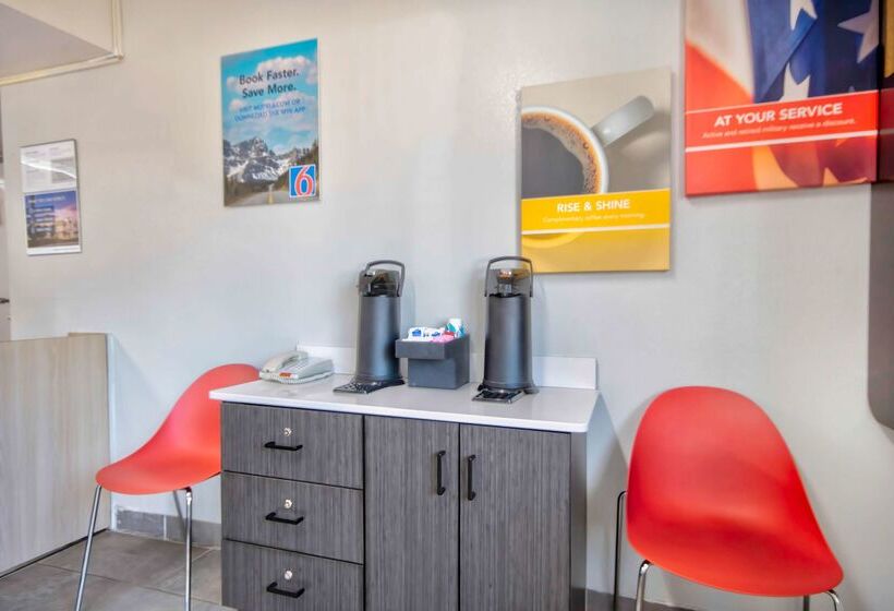 Motel 6 Russellville, Ar