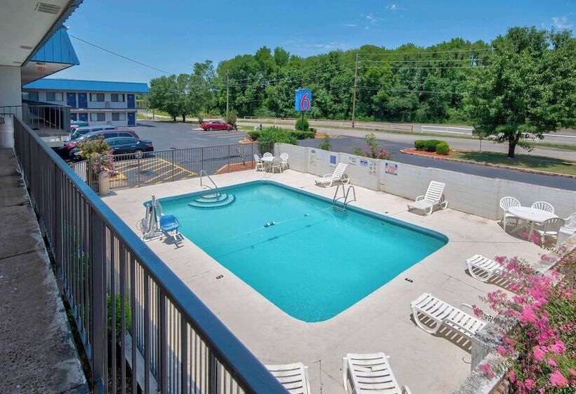 Motel 6 Russellville, Ar